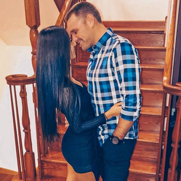 Meet your Posher, Ashley - Picture 1 of 1